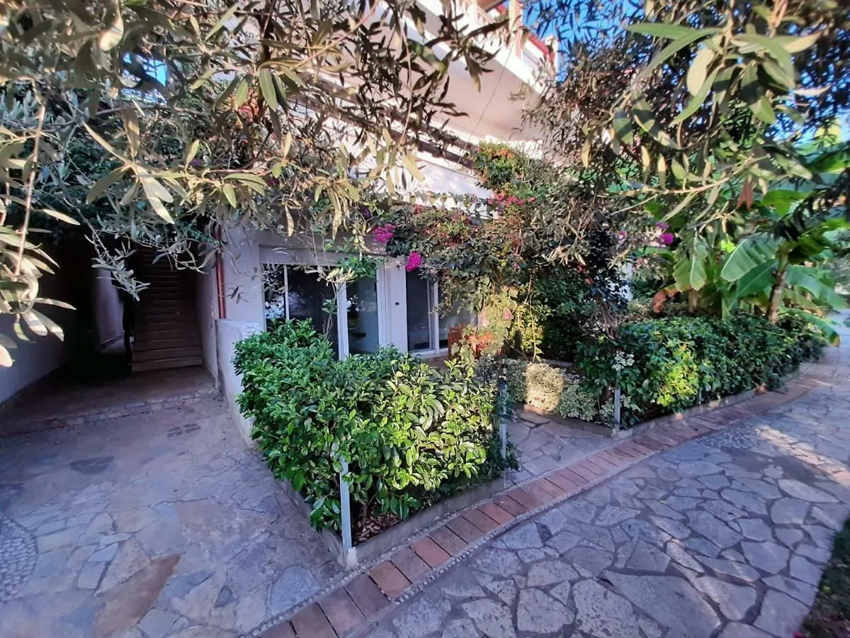 Olives Residence Dhermi 3*,